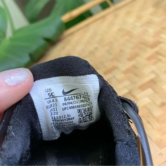 Nike Presto Baby Sneakers - Picture 6 of 8